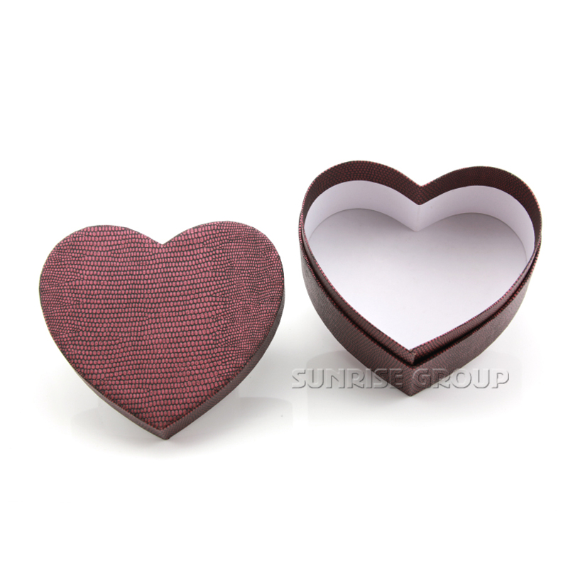 custom - logo in herz - form verpackungen aus papier geschenk - box
